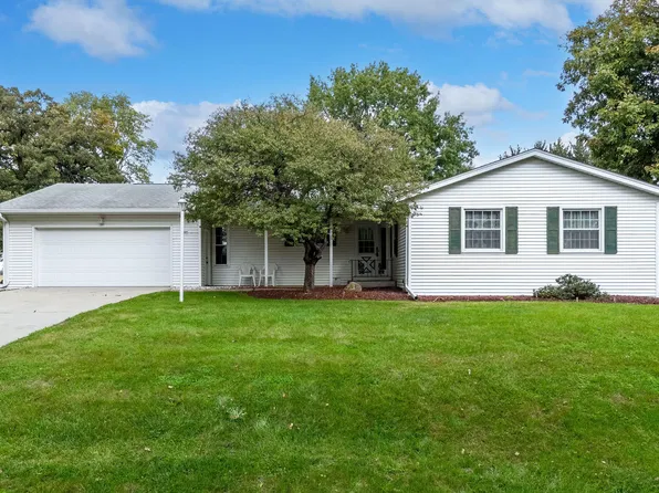 410 Ridge Dr, Geneseo, IL 61254