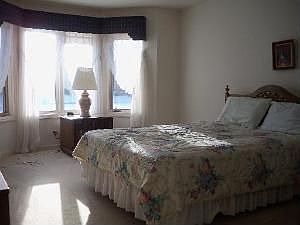 4th image of 1641 Courtland Dr