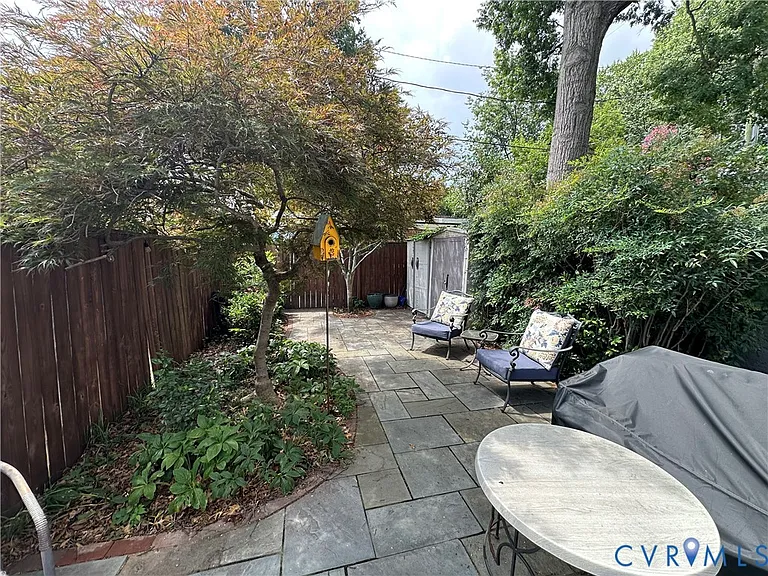 404 N Shields Ave — Photo 32