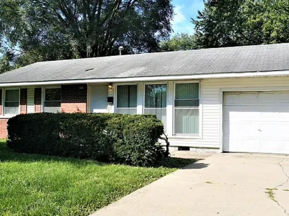 1003 N McKinley Ave, Champaign, IL 61821