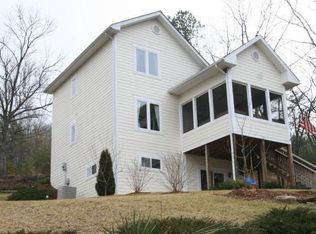 1613 Mason St, Waynesboro, VA 22980
