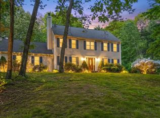 8 Johnson Dr, Lakeville, MA 02347
