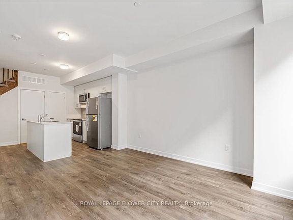 3rd image of 3421 Ridgeway Dr #3