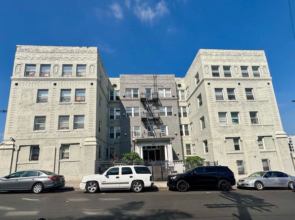 915 S Carondelet St APT 208