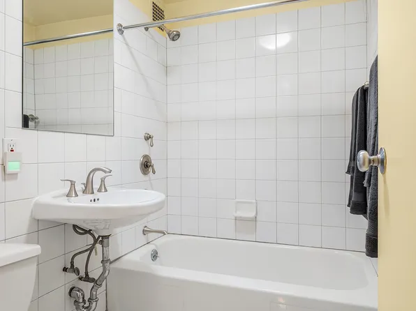 100 West 15th Street image 6 of 6