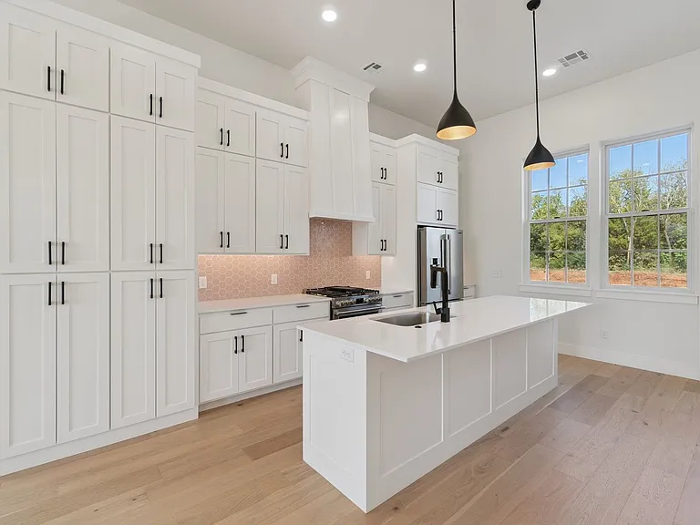 18829 Selah Way — Photo 19