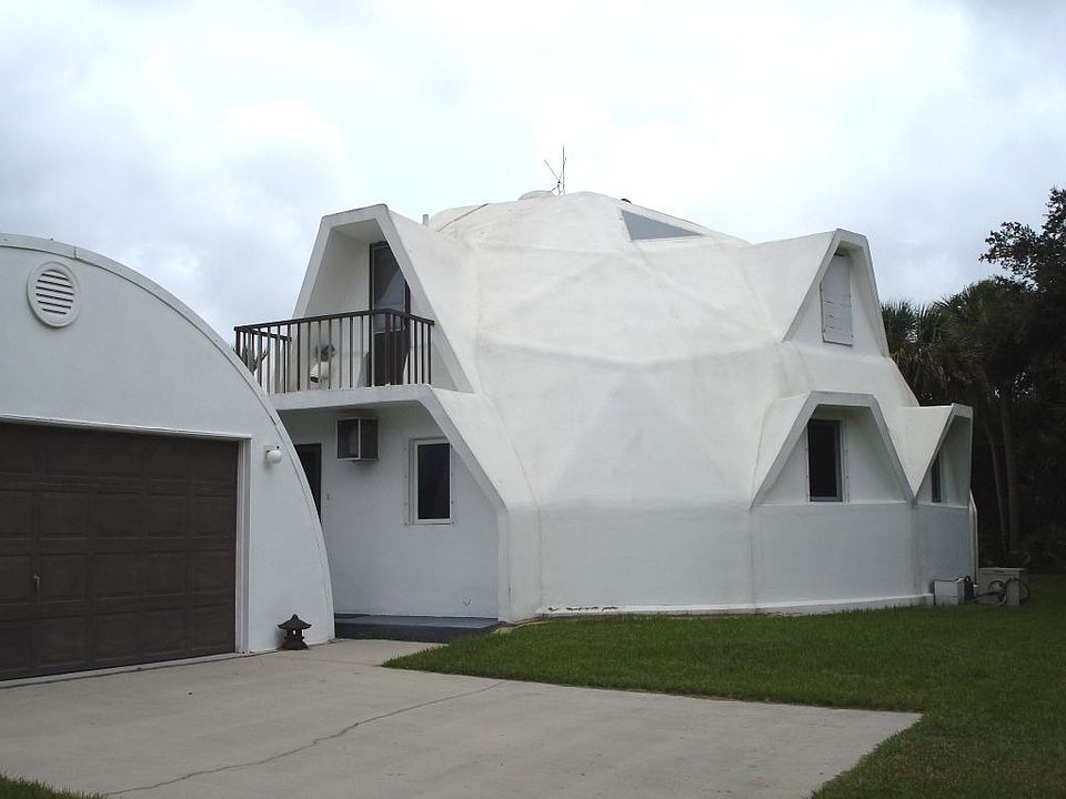 Hurricane Resistant Structure