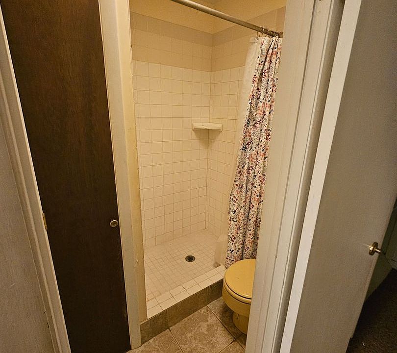 2nd image of 916 N 31st St #2