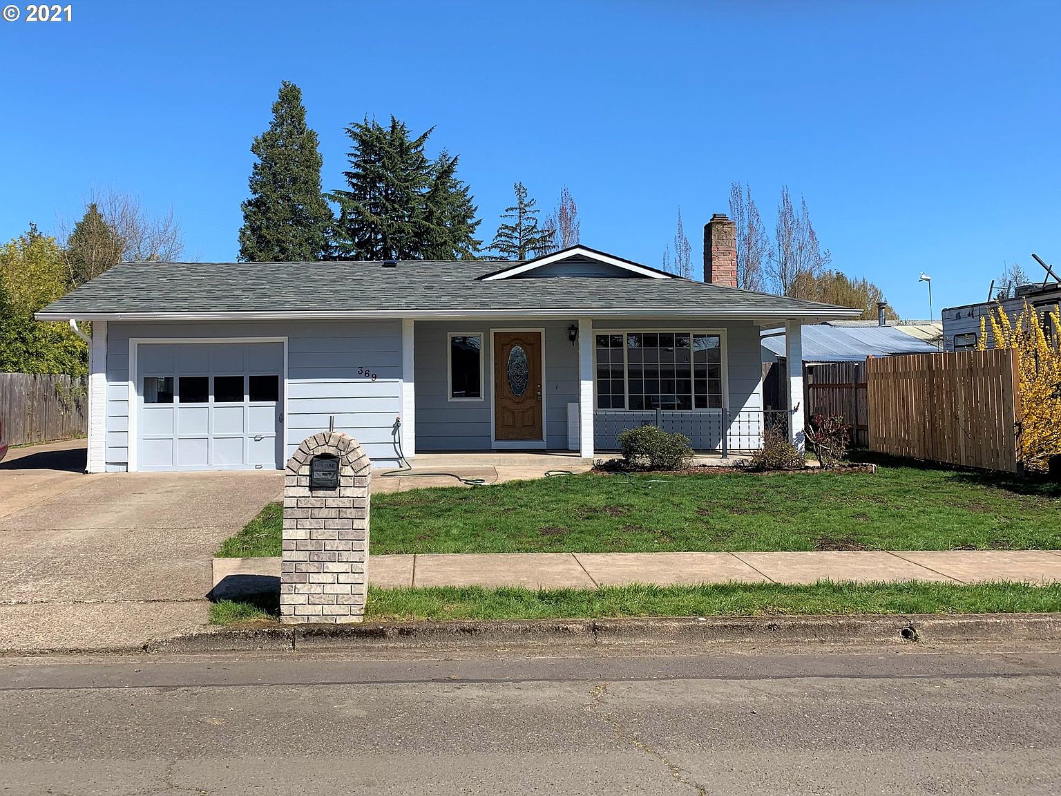 369 S 44th St Springfield Or 97478 Zillow