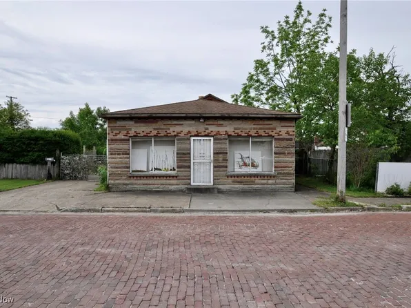 12909 Firsby Ave, Cleveland, OH 44135