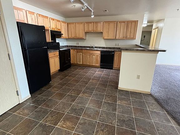 4th image of 2730 W Lisbon Ave #100