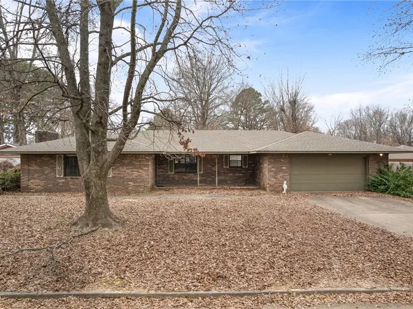 123 Meadors Dr, Alma, AR 72921