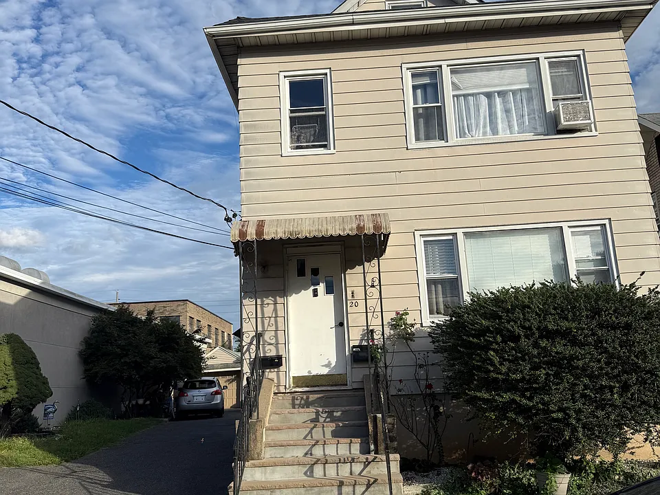 20 May St #1