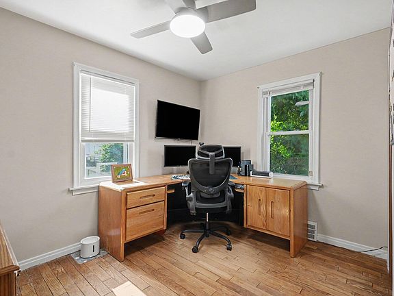 5th image of 2386 Brickley St