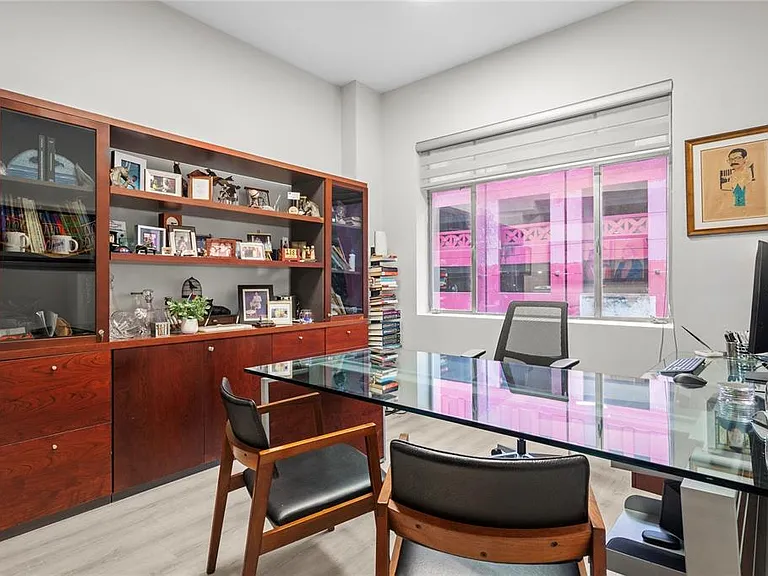 301 Gallardo Office #M — Photo 12