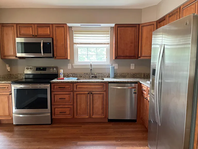 8136 Comet Dr — Photo 2