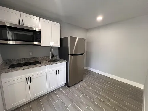 138 Ethelyn Dr Photo 1