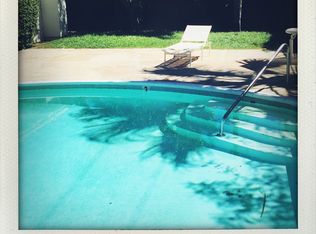 275 Tamarisk Rd APT 6, Palm Springs, CA 92262