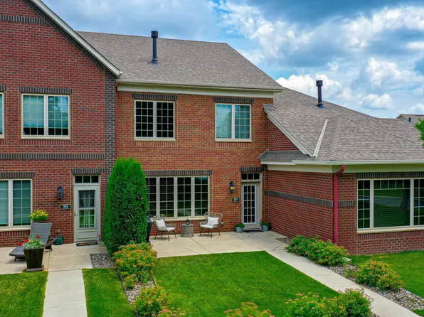 377 Valley Cmns, Hudson, WI 54016