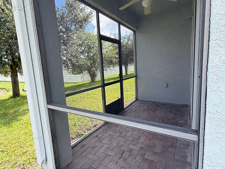 15012 Montesino Dr — Photo 11