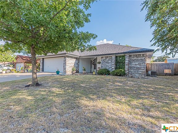 3rd image of 1409 Ashley Dr