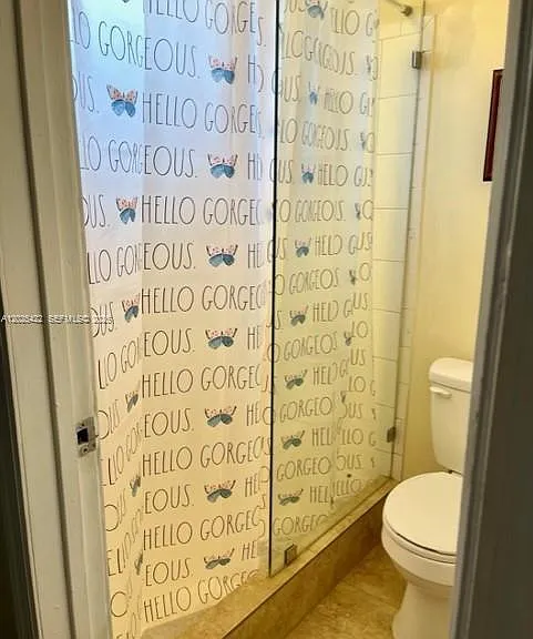 720 N 64th Ave — Photo 20