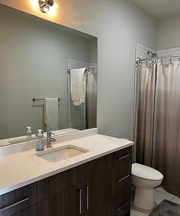 5th image of 5139 N Broadway St #408