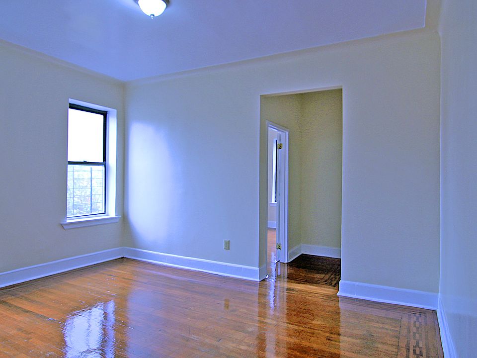 1st image of 1733 University Ave APT 34