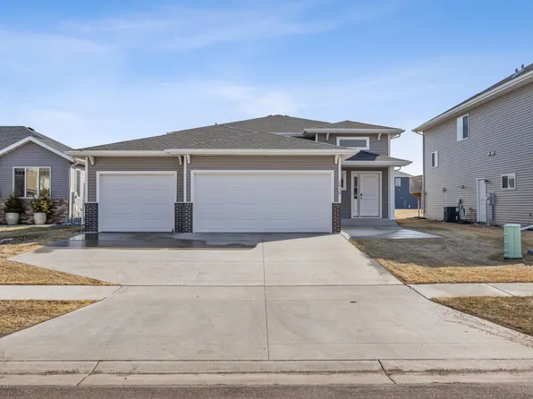 7436 17th St S, Fargo, ND 58104