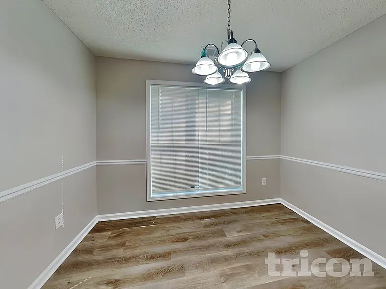114 W Wright St — Photo 13