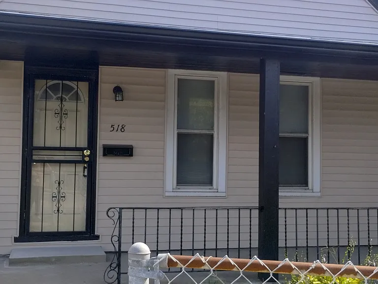 518 N Detroit Ave — Photo 1