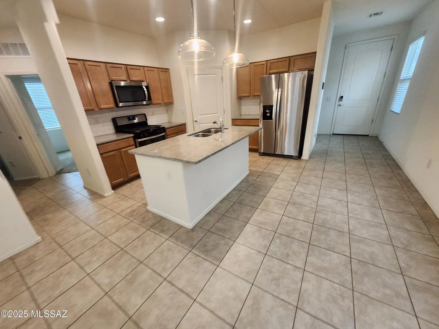 3 bed, 2.0 bath, 1467 sqft, $1,750 — Photo 3