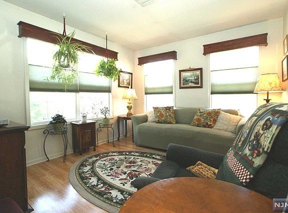 4th image of 158 Cambridge Ct #D058