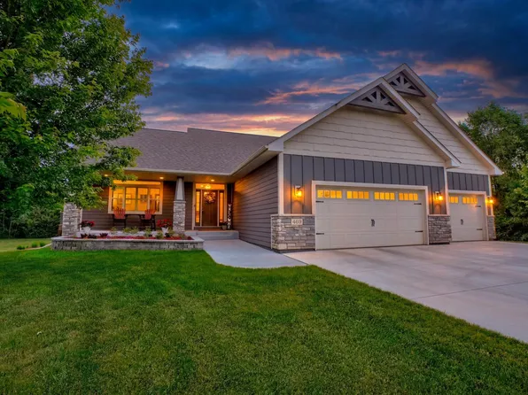 469 Dylan Ct, Hudson, WI 54016
