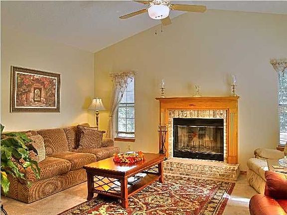 5th image of 2788 Glen Eden Dr