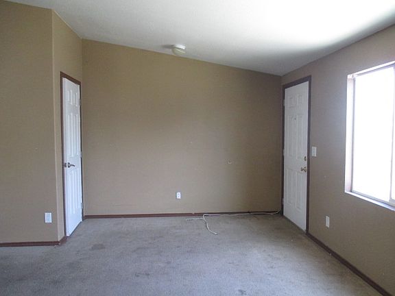 2nd image of 171 Lori Ann St