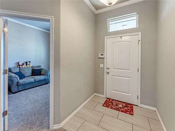 2nd image of 10012 Ashford Dr