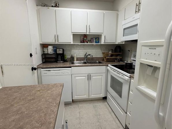 3000 NE 16th Ave APT 209