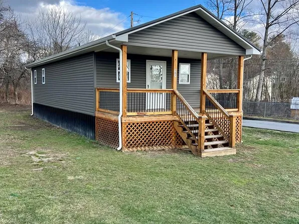 507 Roberts Ave, Oak Hill, WV 25901