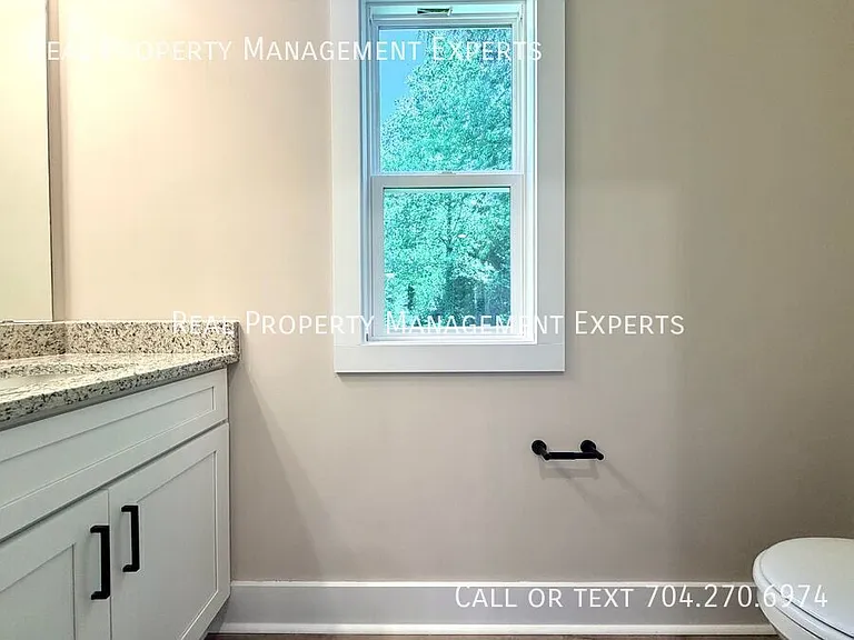 412 N Scruggs St — Photo 6
