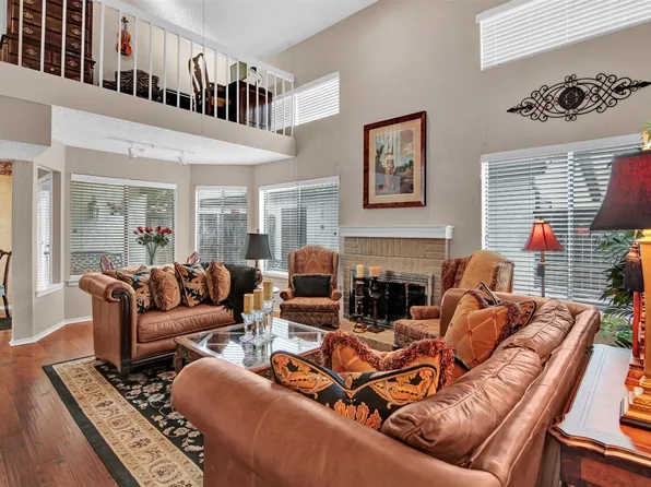 18040 Midway Rd APT 233, Dallas, TX 75287