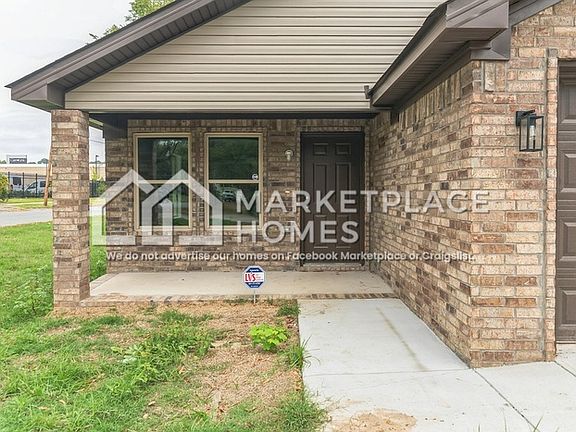 2nd image of 823 W 20th St
