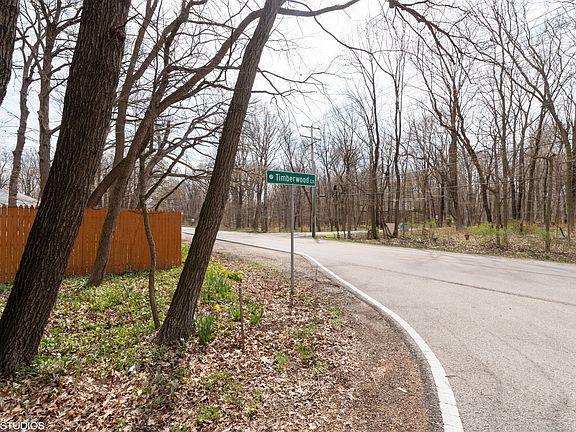 5th image of 6 Timberwood Ln