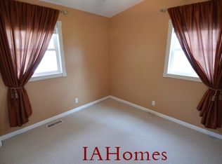 360 12th St, Marion, IA 52302