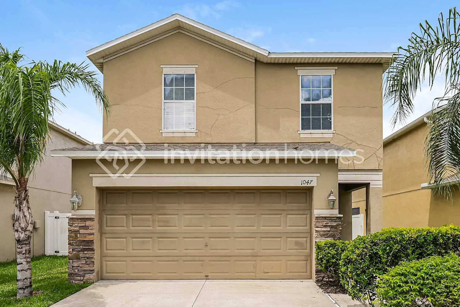 1047 Seminole Sky Dr Ruskin, FL 33570 — Photo 1