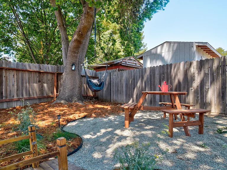 489 Cool Wind Way — Photo 29