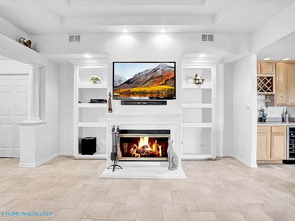 4th image of 2202 Medinah Ct #B