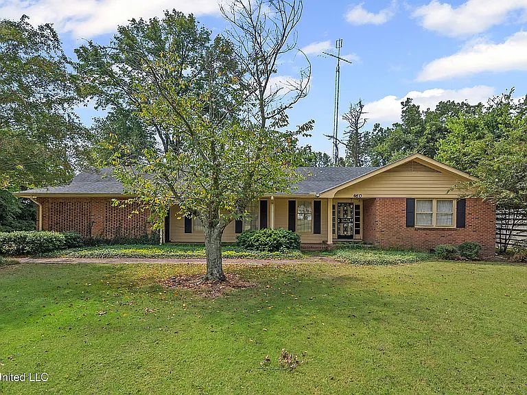 1st image of 460 1st St