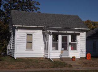 1415 E 5th St, Muscatine, IA 52761