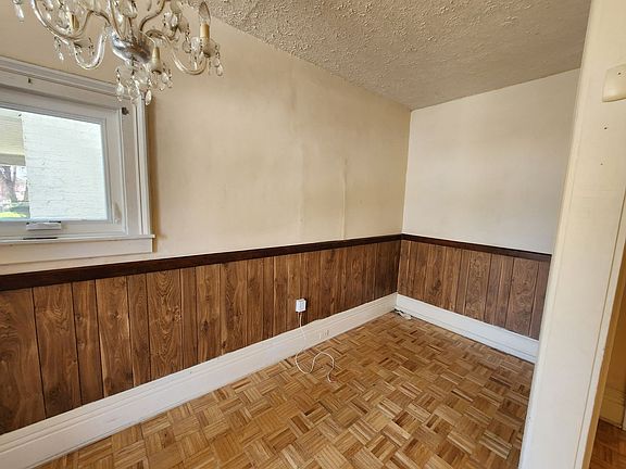 3rd image of 2702 W Jefferson St #1